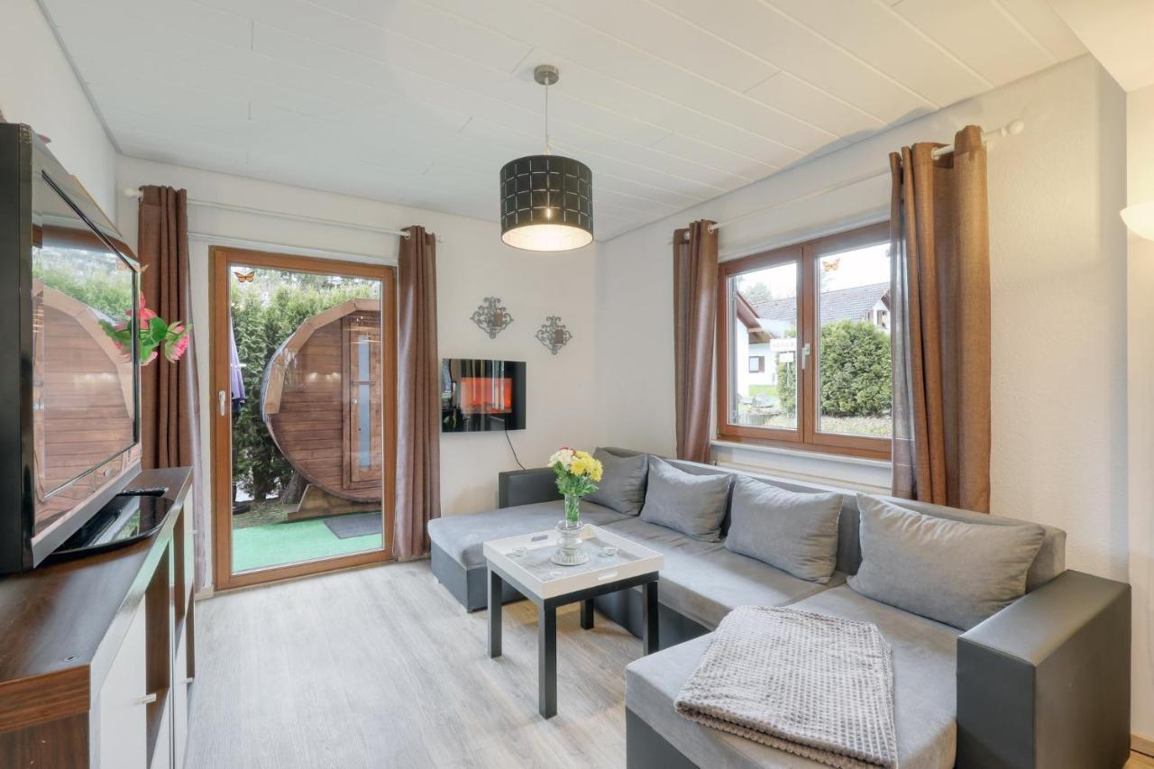 Seepark Kirchheim Ferienhaus Bei Diane Mit Sauna Exteriér fotografie