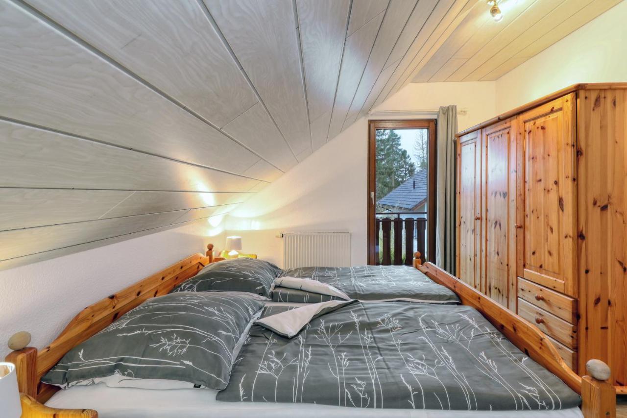 Seepark Kirchheim Ferienhaus Bei Diane Mit Sauna Exteriér fotografie