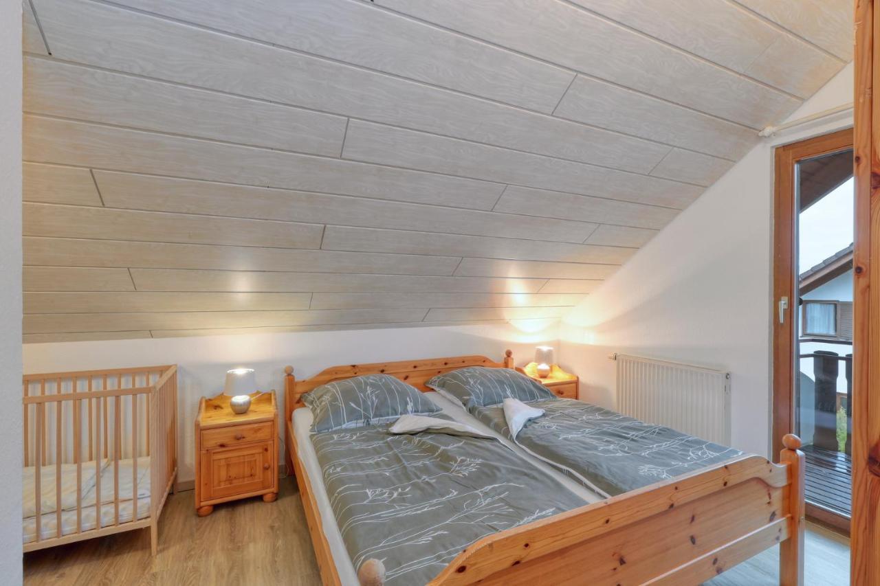Seepark Kirchheim Ferienhaus Bei Diane Mit Sauna Exteriér fotografie